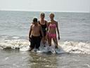 /hh/P1010004.jpg: Denise Sam and Matt at the beach